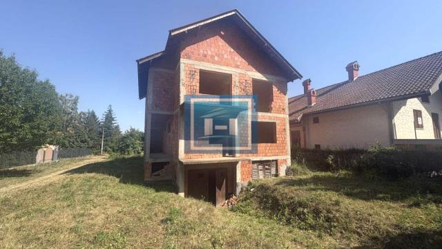 Kuća, Prodaja, 300m2, Budžino brdo, Gradska lokacija, Jagodina
