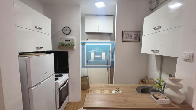 Stan, Garsonjera, Prodaja, 27m2, Centar, Gradska lokacija, Jagodina