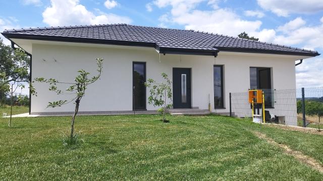 Kuća, četvorosoban, Prodaja, 160m2, Mali Popović, Sopot, Zivote Milosavljevica 4a
