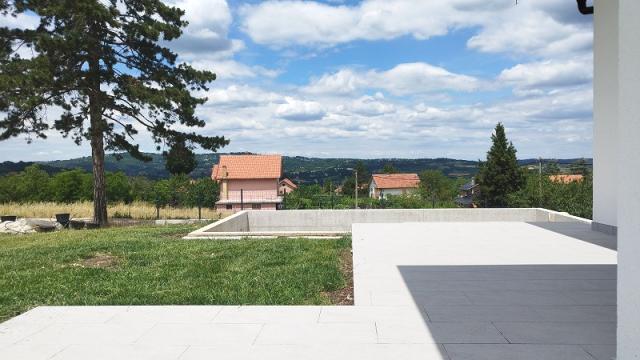 Kuća, četvorosoban, Prodaja, 160m2, Mali Popović, Sopot, Zivote Milosavljevica 4a