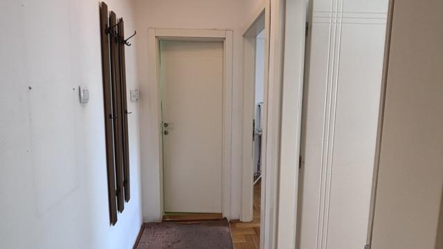 Stan, Trosoban, Izdavanje, 68m2, Dimitrija Tucovića