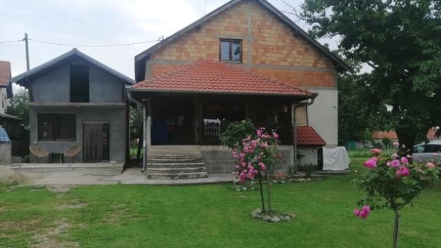 Kuća, Petosoban, Prodaja, 130m2, Medjulužje, Mladenovac, Vojislava Ilica