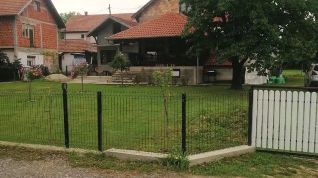 Kuća, Petosoban, Prodaja, 130m2, Medjulužje, Mladenovac, Vojislava Ilica