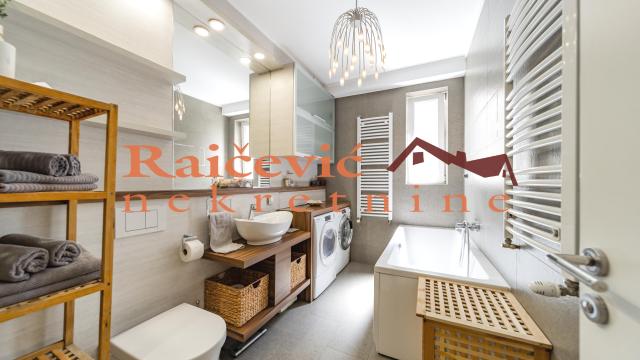 Stan, Trosoban, Prodaja, 80m2, Centar, Stari grad, Cetinjska