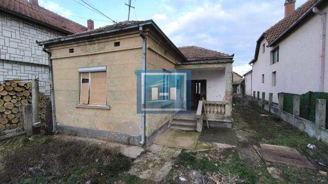 Kuća, Trosoban, Prodaja, 67m2, Gradska lokacija, Ćuprija