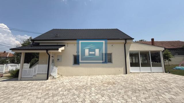 Kuća, četvorosoban, Prodaja, 200m2, Majur, Okolno mesto, Jagodina