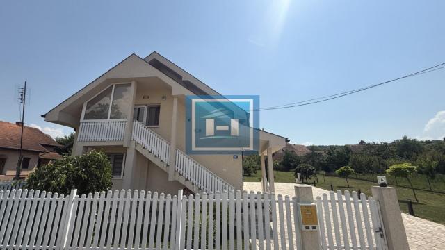 Kuća, četvorosoban, Prodaja, 200m2, Majur, Okolno mesto, Jagodina