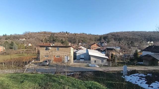 Poslovni prostor, Petosoban i veći, Prodaja, 700m2, Paragovo, Petrovaradin, Paragovo