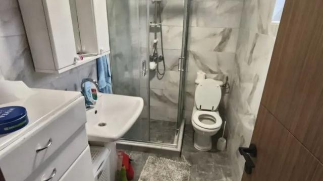 Poslovni prostor, Petosoban i veći, Prodaja, 700m2, Paragovo, Petrovaradin, Paragovo