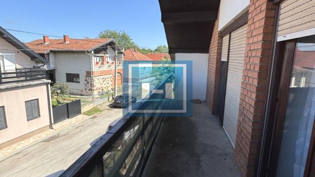 Kuća, Prodaja, 200m2, Centar, Gradska lokacija, Ćuprija