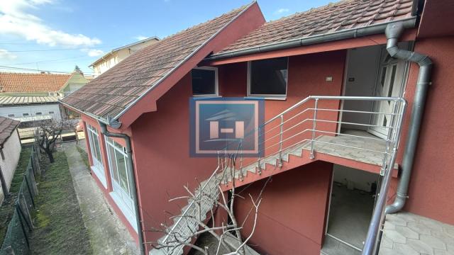 Kuća, Prodaja, 350m2, Centar, Gradska lokacija, Jagodina