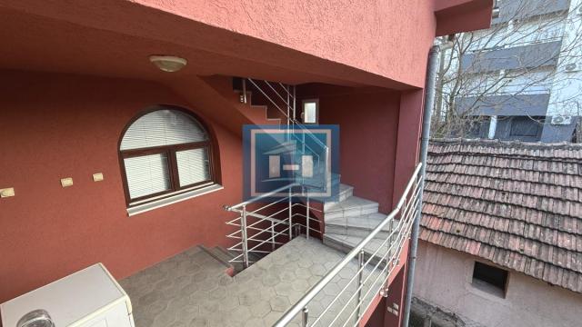 Kuća, Prodaja, 350m2, Centar, Gradska lokacija, Jagodina