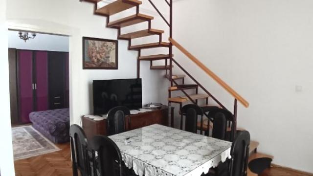 Stan, četvorosoban, Izdavanje, 121m2, Gundulićev venac, Stari grad, Gundulićev venac
