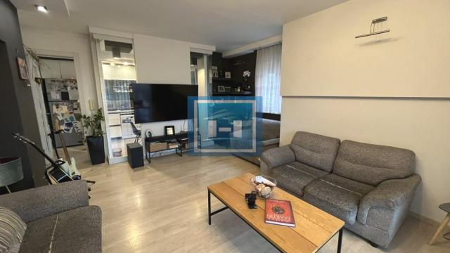 Stan, Trosoban, Prodaja, 85m2, Centar, Gradska lokacija, Paraćin