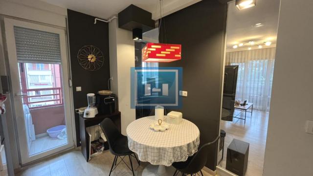 Stan, Trosoban, Prodaja, 85m2, Centar, Gradska lokacija, Paraćin