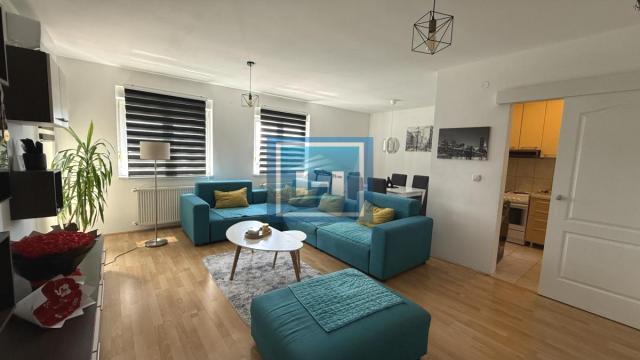 Stan, Trosoban, Prodaja, 79m2, Centar, Gradska lokacija, Jagodina