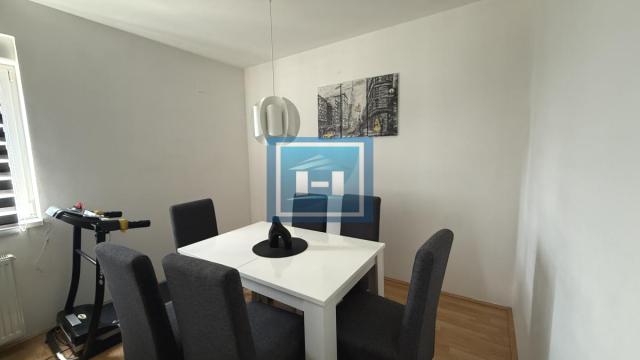 Stan, Trosoban, Prodaja, 79m2, Centar, Gradska lokacija, Jagodina