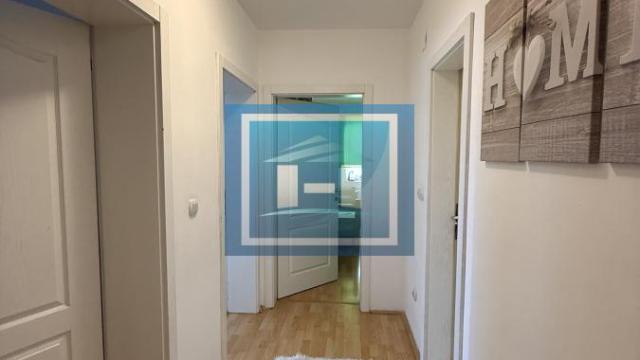 Stan, Trosoban, Prodaja, 79m2, Centar, Gradska lokacija, Jagodina