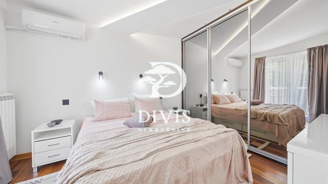 Stan, Petosoban i veći, Izdavanje, 256m2, Majora Jagodića