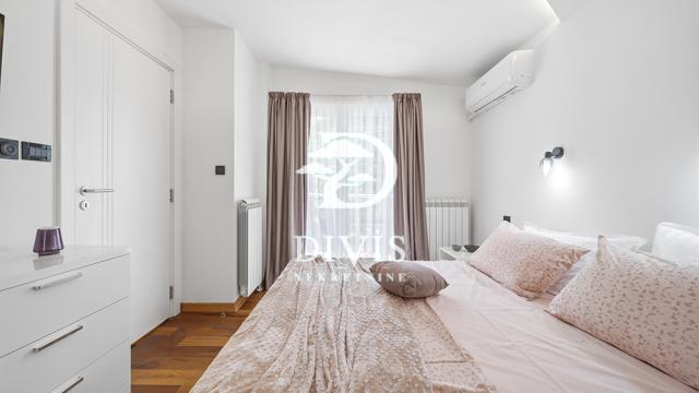 Stan, Petosoban i veći, Izdavanje, 256m2, Majora Jagodića