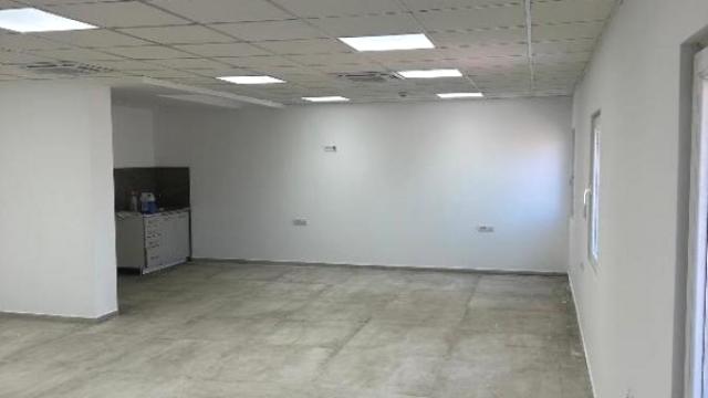 Poslovni prostor, Izdavanje, 440m2, Retenzija, Zemun, Džona Kenedija