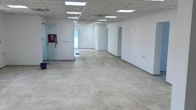 Poslovni prostor, Izdavanje, 440m2, Retenzija, Zemun, Džona Kenedija