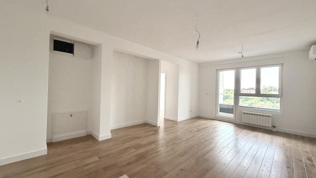 Poslovni prostor, Trosoban, Izdavanje, 70m2, Bulevar heroja sa Košara