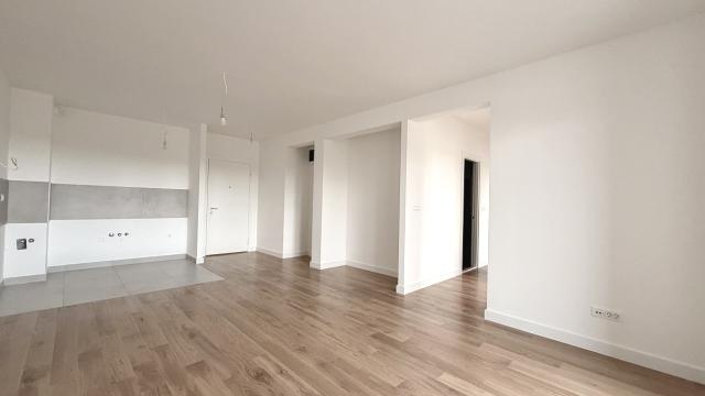 Poslovni prostor, Trosoban, Izdavanje, 70m2, Bulevar heroja sa Košara