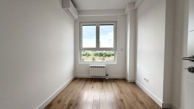 Poslovni prostor, Trosoban, Izdavanje, 70m2, Bulevar heroja sa Košara