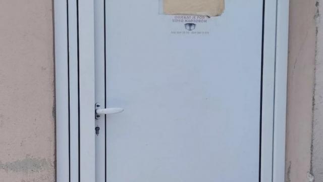 Poslovni prostor, Petosoban i veći, Prodaja, 160m2, Karadjordjeva