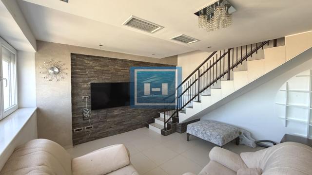Stan, Trosoban, Prodaja, 105m2, Centar, Gradska lokacija, Jagodina