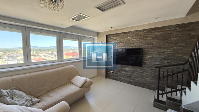 Stan, Trosoban, Prodaja, 105m2, Centar, Gradska lokacija, Jagodina