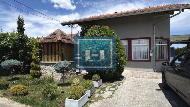 Poslovni prostor, Trosoban, Prodaja, 69m2, Ražanj