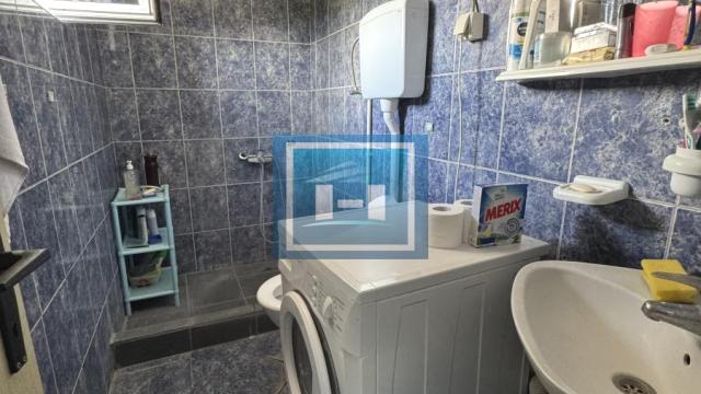 Poslovni prostor, Trosoban, Prodaja, 69m2, Ražanj