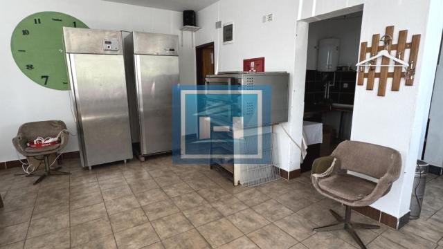 Poslovni prostor, Trosoban, Prodaja, 69m2, Ražanj