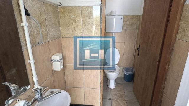 Poslovni prostor, Trosoban, Prodaja, 69m2, Ražanj