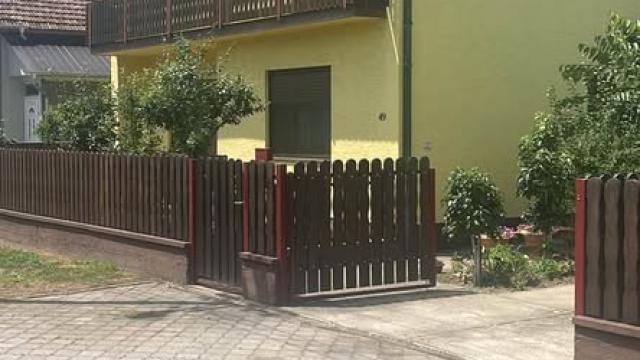 Kuća, Petosoban, Prodaja, 138m2, Laćarak, Okolno mesto, Laćarak