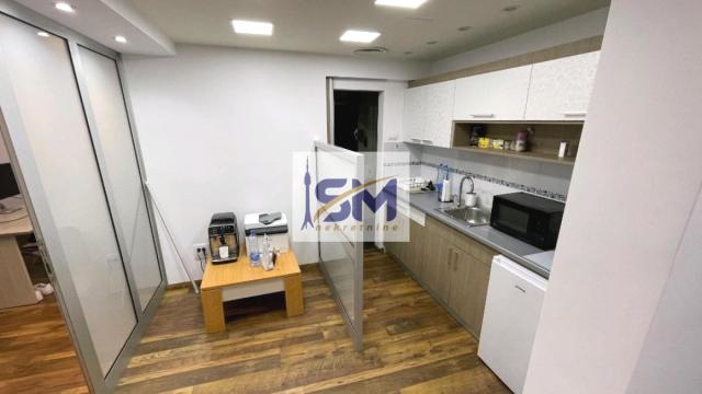 Poslovni prostor, četvorosoban, Izdavanje, 110m2, Krunska, Vračar, Niška