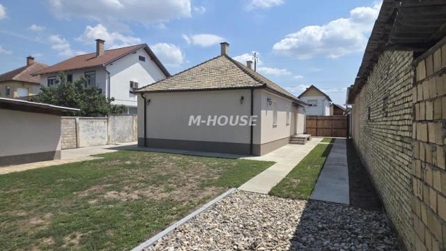 Kuća, četvorosoban, Prodaja, 107m2, Šikara, Gradska lokacija, Sombor