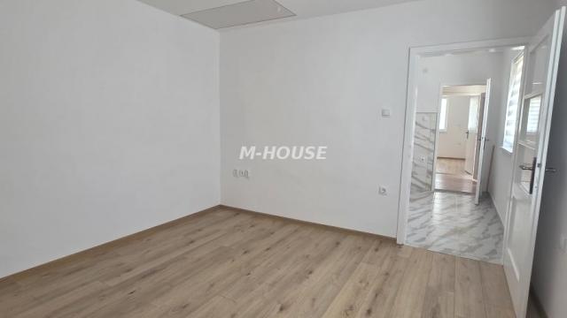 Kuća, četvorosoban, Prodaja, 107m2, Šikara, Gradska lokacija, Sombor
