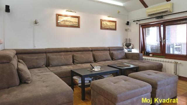 Stan, četvorosoban, Prodaja, 104m2, Gundulićev venac, Stari grad, Šantićeva