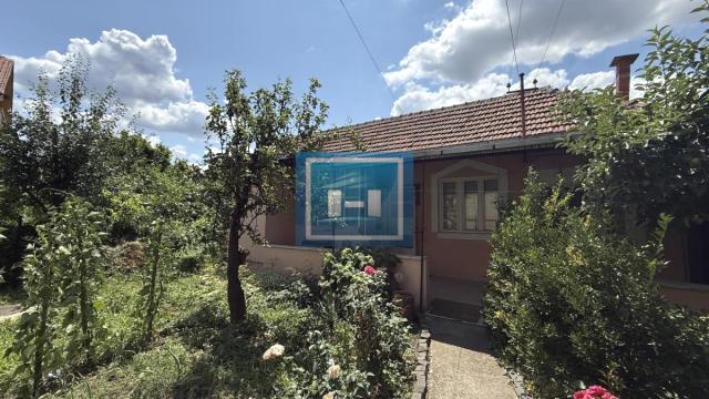 Kuća, Dvosoban, Prodaja, 80m2, Centar, Gradska lokacija, Jagodina