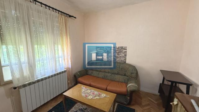 Kuća, Dvosoban, Prodaja, 80m2, Centar, Gradska lokacija, Jagodina
