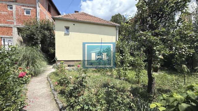 Kuća, Dvosoban, Prodaja, 80m2, Centar, Gradska lokacija, Jagodina