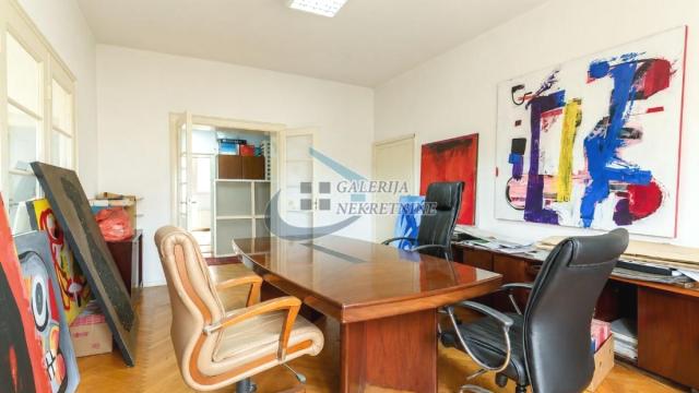 Stan, četvorosoban, Prodaja, 120m2, Andrićev venac, Stari grad, Andrićev venac