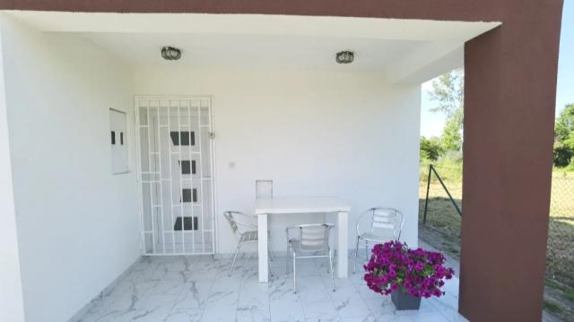 Kuća, Petosoban i veći, Prodaja, 150m2, Beljin, Okolno mesto, Beogradski put