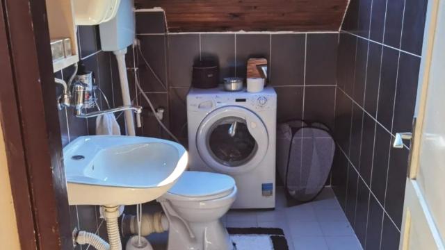 Kuća, Petosoban i veći, Prodaja, 150m2, Beljin, Okolno mesto, Beogradski put
