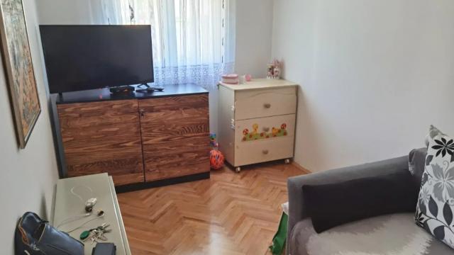Kuća, Petosoban i veći, Prodaja, 150m2, Beljin, Okolno mesto, Beogradski put