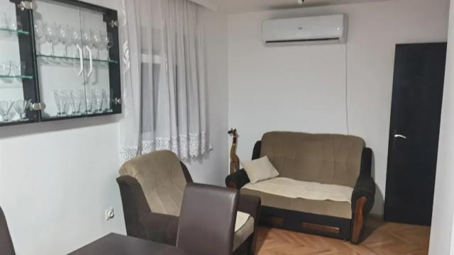 Kuća, Petosoban i veći, Prodaja, 150m2, Beljin, Okolno mesto, Beogradski put
