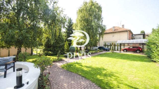 Kuća, četvorosoban, Izdavanje, 270m2, Bulevar Oslobođenja